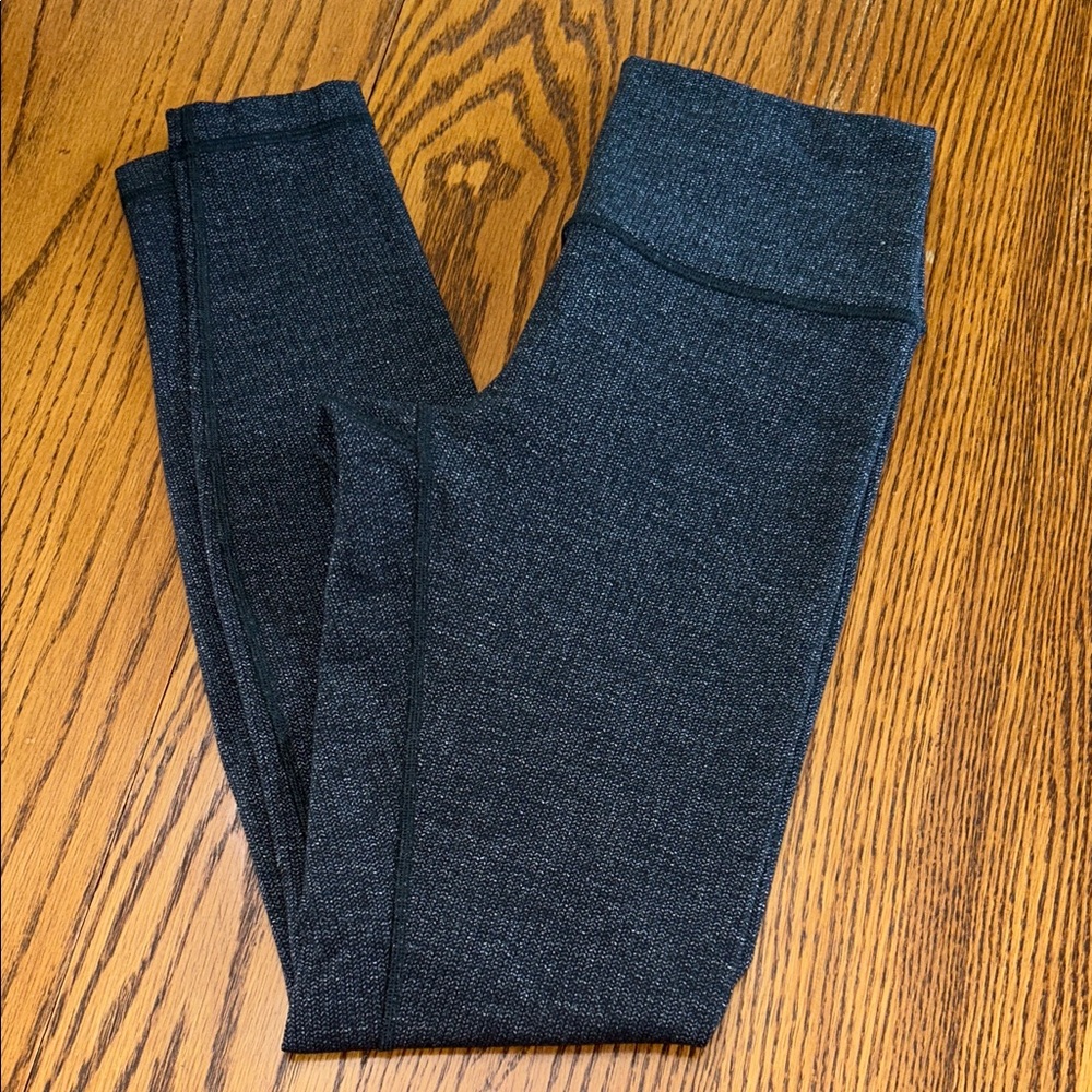 Lululemon Black/Gray Full Length Leggings - Size 6 - EUC